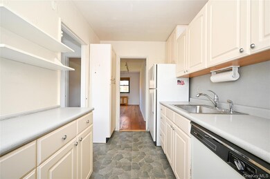 245-12 62nd Ave unit G/3 Lower, Little Neck, NY 11362 - photo 6
