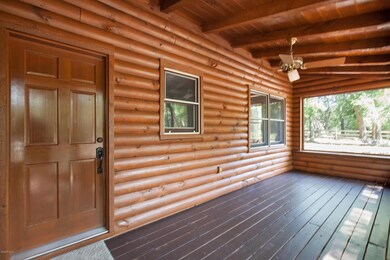 Screened Back Porch w:Ceiling Fan