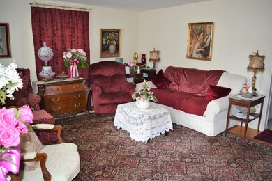 130 Draper St, Springfield, MA 01108 - photo 5