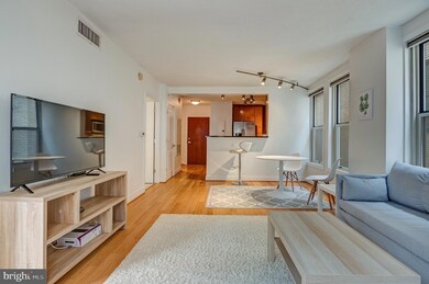 915 E St NW unit 1001, Washington, DC 20004 - photo 2