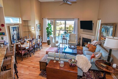 2592 N W Awbrey Point Cir Bend-large-003