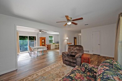 1100 S Maurice Ave, Denison, TX 75020 - photo 6