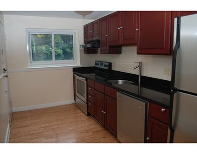 91 Chestnut St unit 5, Brookline, MA 02445 - photo 3