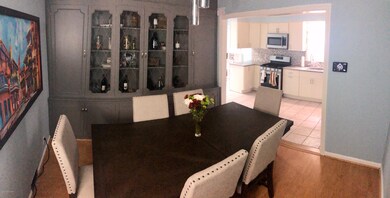 16 Concord St unit RIGHT, Greenwich, CT 06831 - photo 2