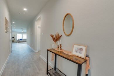 14250 Wonder Lake Ln, Shenandoah, TX 77384 - photo 3