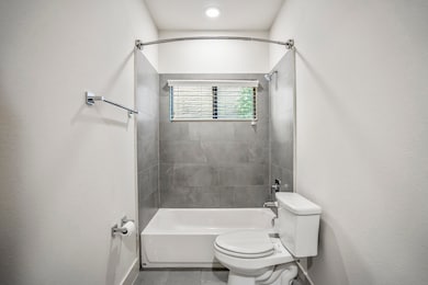 Stylish downstairs full bath with modern fixtures