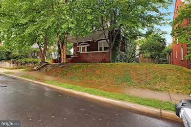 24 Cypress St, Hagerstown, MD 21742 - photo 2