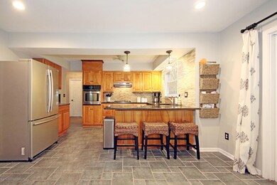 5 Oakland St, Matawan, NJ 07747 - photo 4