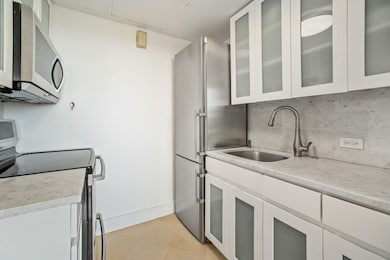 Essex House Residences unit 1211, New York, NY 10019 - photo 5