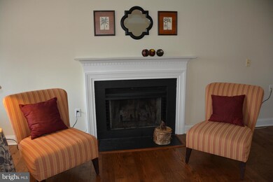 302D Locust St SE unit 9, Vienna, VA 22180 - photo 5