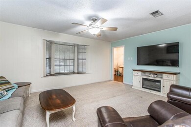 407 Melody Ln, Gainesville, TX 76240 - photo 5