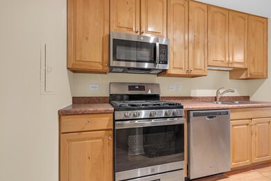 2407 N Kennicott Dr unit 1A, Arlington Heights, IL 60004 - photo 4