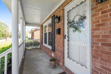 207 E Fairview Dr, Oxford, NC 27565 - photo 4