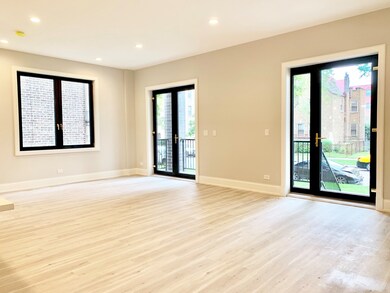 6126 N Mozart St unit 3, Chicago, IL 60659 - photo 2