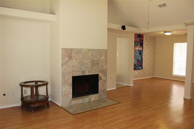 6414 Wexford Park Dr, Houston, TX 77088 - photo 4