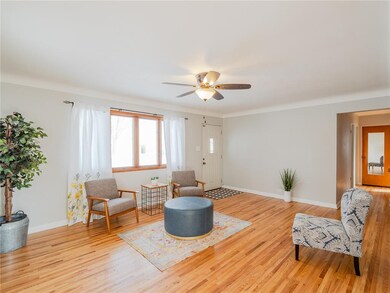 441 Wilson Avenue Dr SW, Cedar Rapids, IA 52404 - photo 3