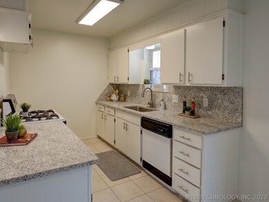 522 E D St, Jenks, OK 74037 - photo 7