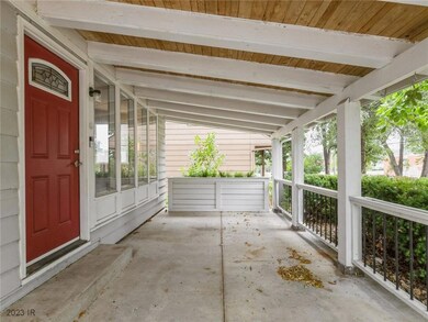 3825 43rd St, Des Moines, IA 50310 - photo 2