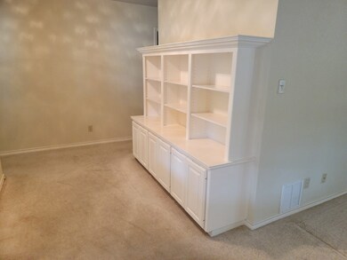 219 Edgewood Dr, Fredericksburg, TX 78624 - photo 4