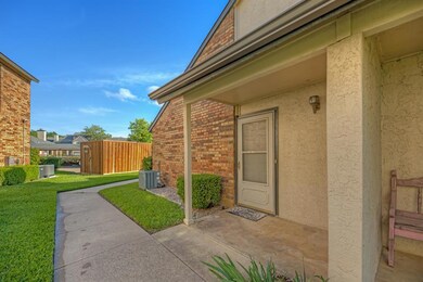 815 W Harwood Rd unit D, Hurst, TX 76054 - photo 4