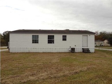 109 Blanco Dr, Youngsville, LA 70592 - photo 2