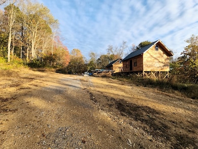 365 Charity Ln, Matoaka, WV 24736 - photo 2