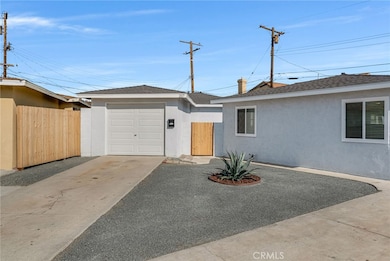 217 E 221st St, Carson, CA 90745 - photo 2