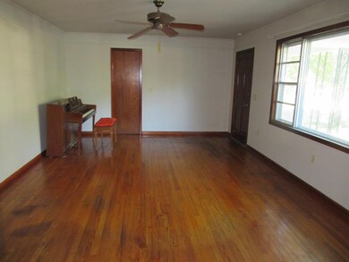 1523 Goodyear Blvd, Picayune, MS 39466 - photo 3