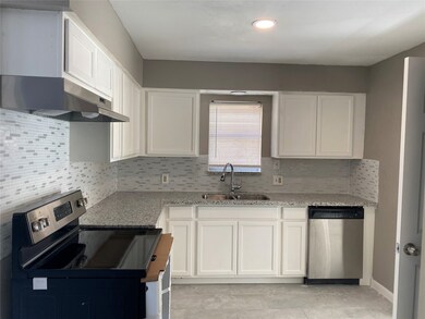 9227 Landwood Dr, Houston, TX 77040 - photo 3