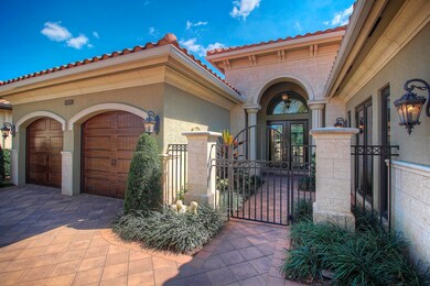 House Front 6 MLS