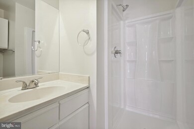 11544 Aldburg Way, Germantown, MD 20876 - photo 4