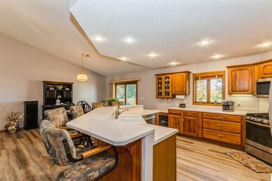 2706 31st St SW, Cedar Rapids, IA 52404 - photo 7