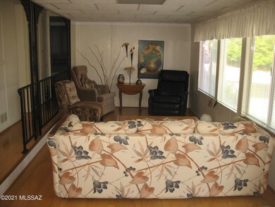 5747 Flying M Living Room