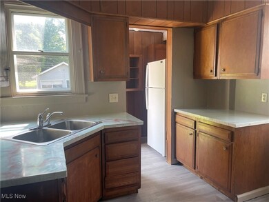 1353 Grant St, Akron, OH 44301 - photo 4