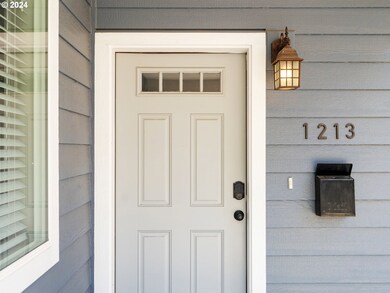 1213 E 9th St, Newberg, OR 97132 - photo 7