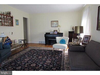 2217 Oakwyn Rd, Lafayette Hill, PA 19444 - photo 4