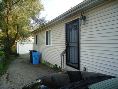 3509 Burchfield Dr, Lansing, MI 48910 - photo 3