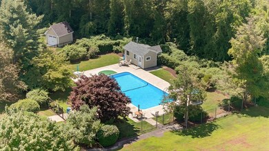 86 Fairway Dr unit 86, North Dartmouth, MA 02747 - photo 3