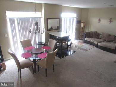 1810 Cedar Cove Way unit 201, Woodbridge, VA 22191 - photo 6
