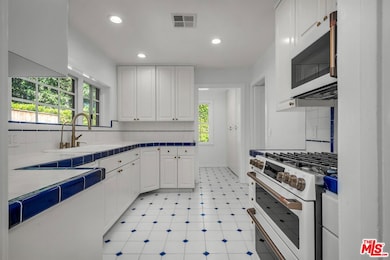 629 N Rexford Dr, Beverly Hills, CA 90210 - photo 6