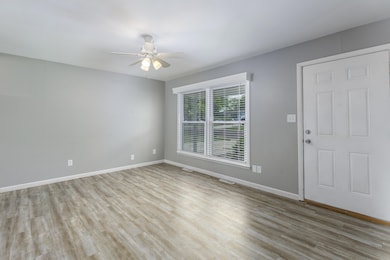 Entry/Living Room