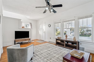 3107 E Ave NE, Cedar Rapids, IA 52402 - photo 4