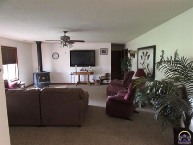 16932 R4 Rd, Mayetta, KS 66509 - photo 6