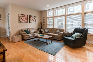 1452 Mews-10