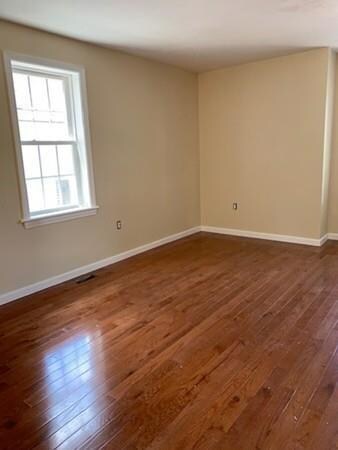 28 Mckinley Rd, Worcester, MA 01605 - photo 4