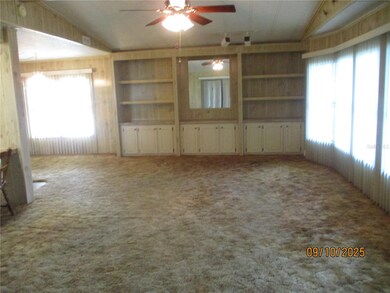 1332 Nassau Cir, Tavares, FL 32778 - photo 4