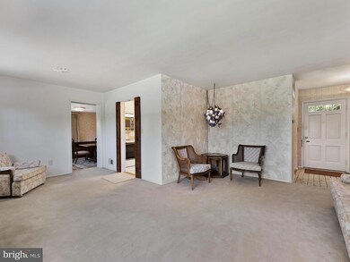 3612 Sandy Ct, Kensington, MD 20895 - photo 5