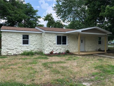 121 S Morris St, Thorntown, IN 46071 - photo 2