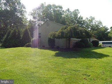 1845 Old Schuylkill Rd, Spring City, PA 19475 - photo 2