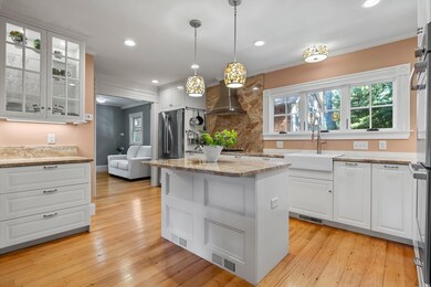 13 Bedford St, Lexington, MA 02420 - photo 4